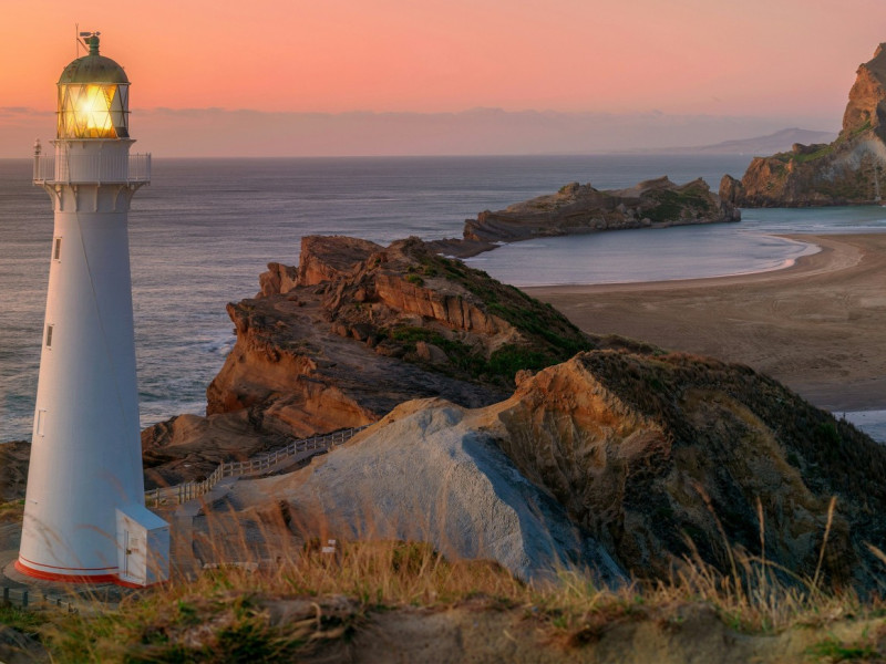 ladi svoboda RGDR7LCPk2E unsplash cropped